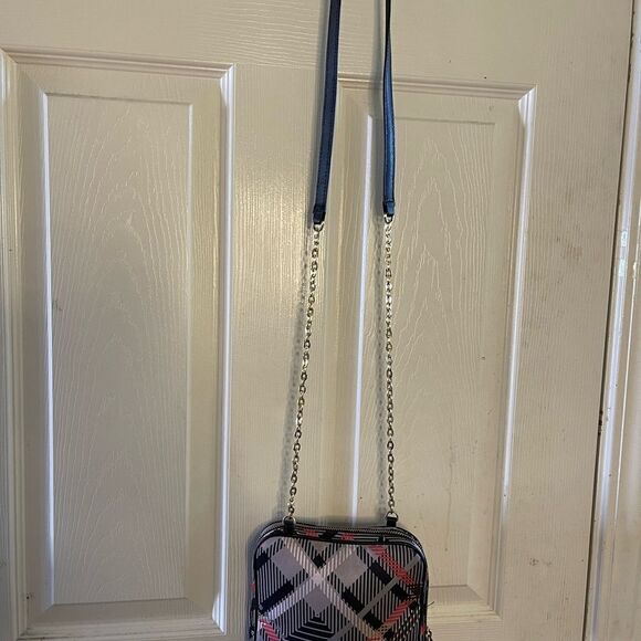 Vera Bradley multi color plaid crossbody bag gold tone chain and hardwares. - Picture 6 of 11